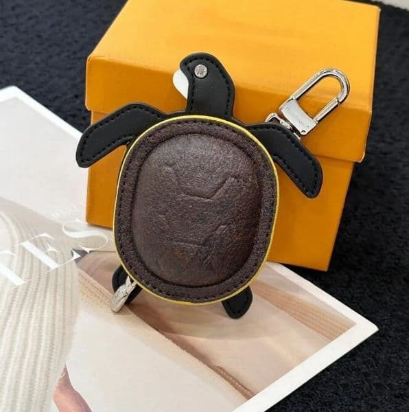 Mini Tortoise bag Letter Keychain Wallet Keyring Designer Crab Purse Pendant Waist Bag Brown Flower Turtle Coin Holder Keychains Bag Detachable strap