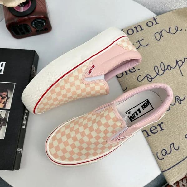 2024 Thick Sole Black White Sneakers Slip On Pink Canvas Checkered Pattern Female Girls Students Casual Shoes 241122