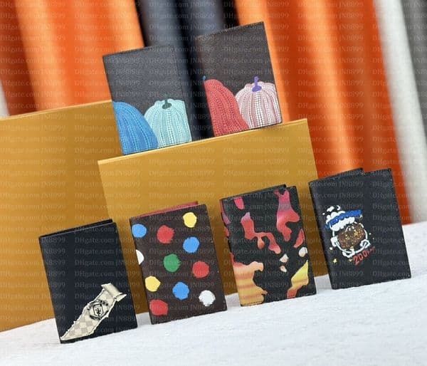 Designer passport holder luxury brand women wallets leather passport cover brand credt card holder men business passport holder wallet carteira masculina