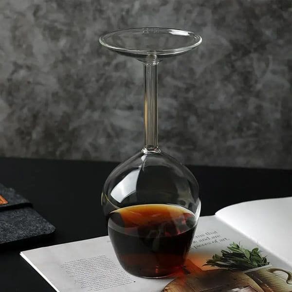 Creative Upside Down Goblet Wine Cup Funny Party Glassware Wedding Flutes High Borosilicate Glass Inverted Wineglass 241009