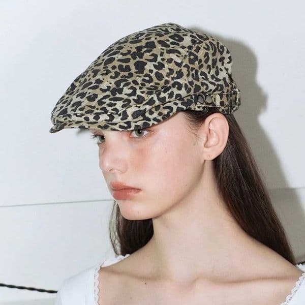 Berets Leopard Print Leopard Beret British Peaked Cap Personality Painter Hat Travel z241018