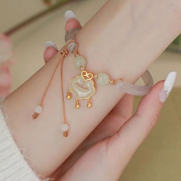 an Jade Safety Lock White Jade Pitch Elegant Temperature Jewelry Womens Bracelet Premium Bracelet Gift 241021