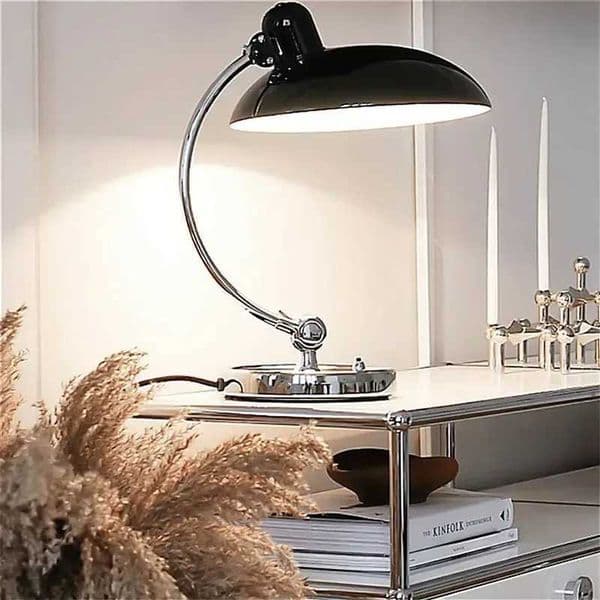 Nordic Internet celebrity medieval style desk lamp high-end bedroom bedside simple atmosphere reading LED decorative light X241021
