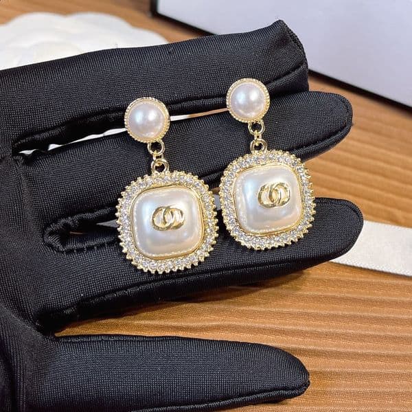 Classic Stud Earring Square Crystal Dangle Drop Round Letter Earrings Geometric Design Famous Women Pearl Rhinestone Elegance Wedding Party Jewelry Accessories