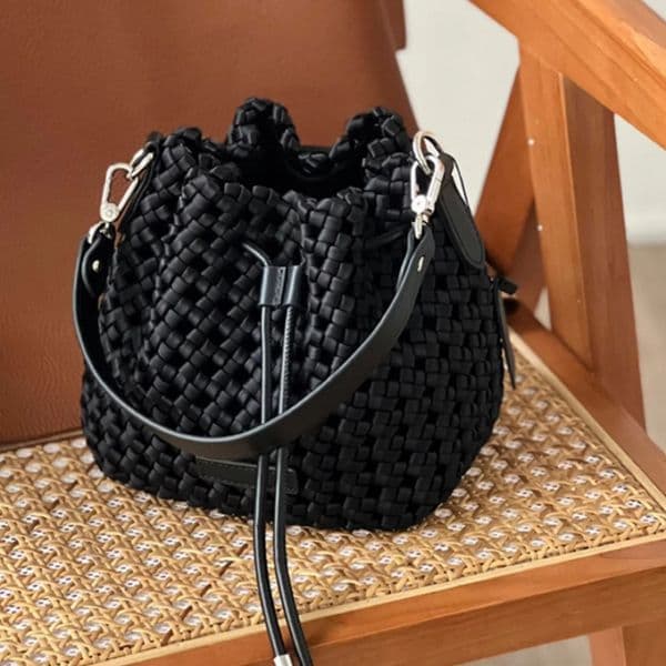 Hollow Handbag at Bags Original Women Bag Korean Dongdaemun High Quality Handwoven Bucket Youth Womens Tote Crossbody 241021
