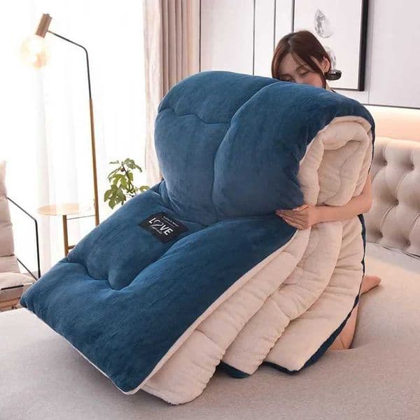 Winter Thick Double Down Quilt Velvet Bedding Sewing Warm Cashmere Wool Bedding Blanket Thick Mattress Comfortable Bed W241024