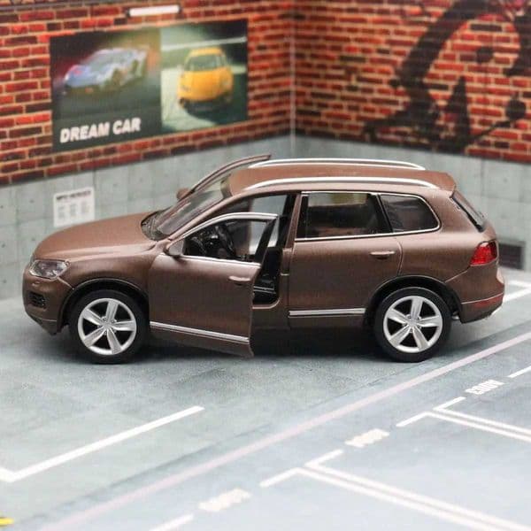 High Quality 1/36 Volkswagen Touareg Childrens Toy Car Model RMZ Ci Diecast Sports SUV Mini Car Pull Back Series Gift Boy T241025