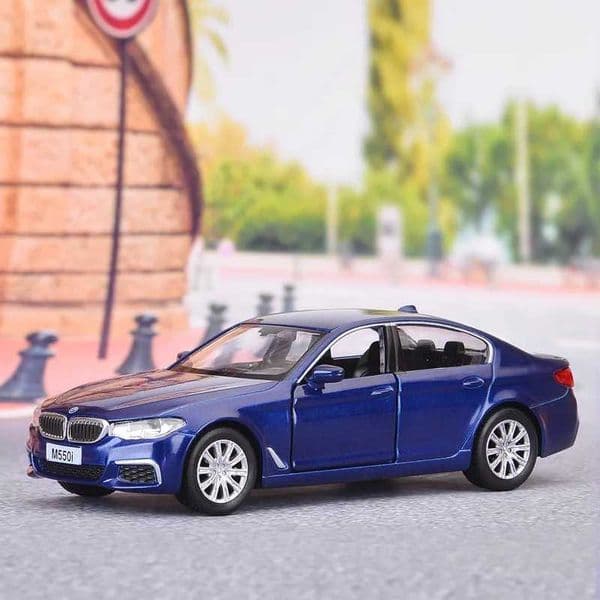 High Quality 1/36 BMW M550i 5 Series Childrens Toy Car Model RMZ Ci Diecast Alloy Metal Micro Pull Back Series Childrens Toy Car T241025