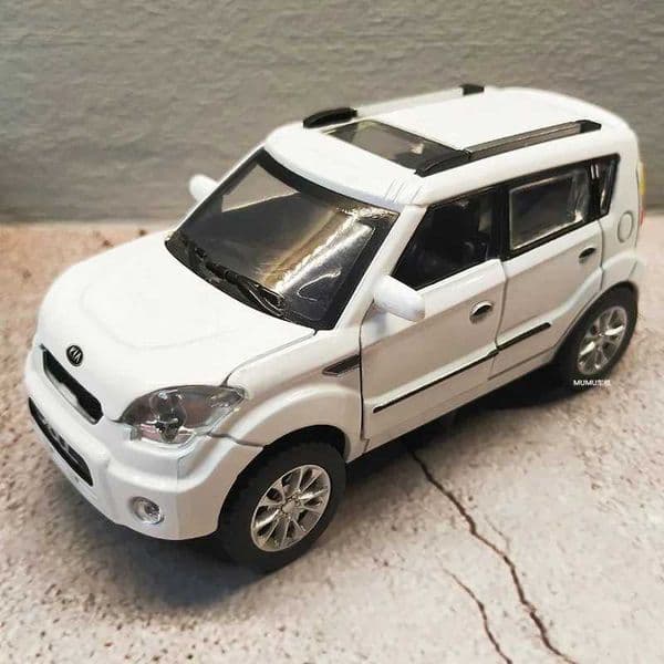 1 32 Kia Soul Alloy Car Model Diecast Metal Toy Car Model High Simulation Sound and Light Collection Childrens Toy Gifts M241025