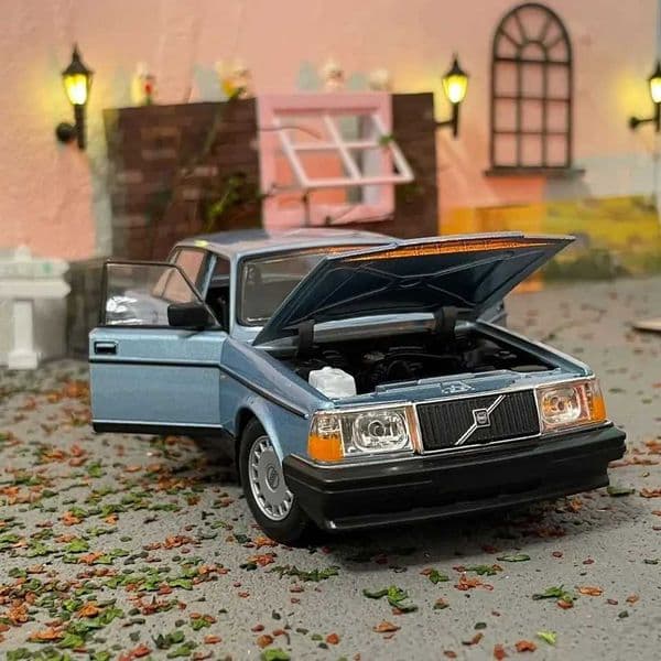 High Quality WELLY 1 24 Volvo 240 GL Alloy Classic Car Model Die Casting Metal Toy Car Model Simulation Series Childrens Toy Gifts T241025