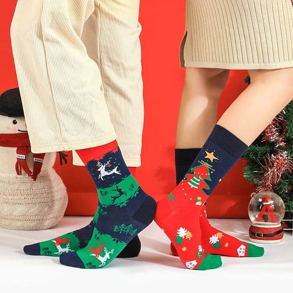 1 pair of neutral mid calf length Christmas themed socks fun and cute socks as Christmas gifts cartoon Santa Claus socks W241029