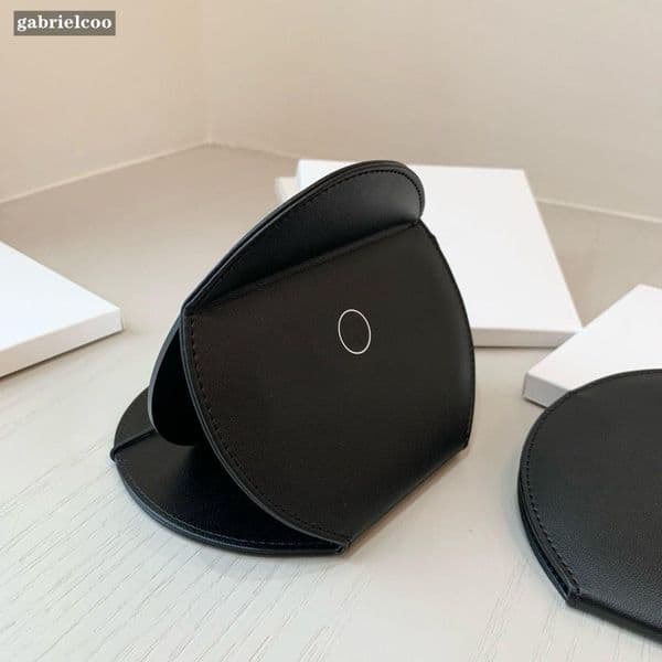Designer Black Round Classic Logo Printed Folding Mirror Women's Portable Leather makeup mirror Travel Makeup Tool Diameter 13.5cm