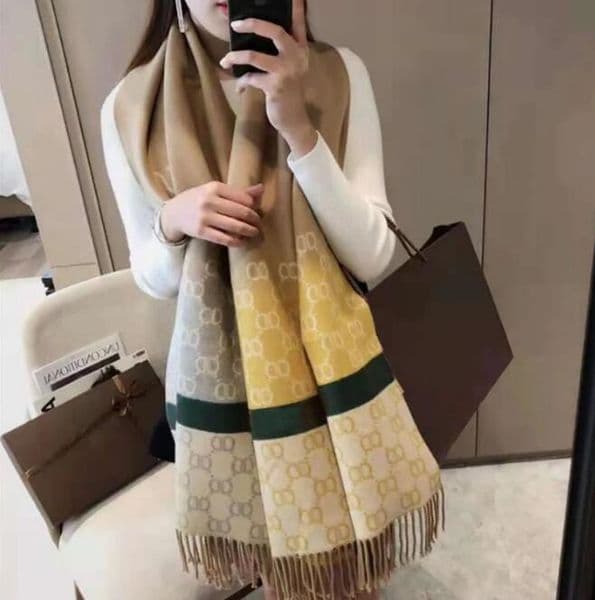 2023 Fashion Designer Scarf Autumn And Winter 100% Cashmere Scarf Women's Long Shawl Soft And Comfortable Luxury Gift Double Sided Tassel Scarf With Gift Box