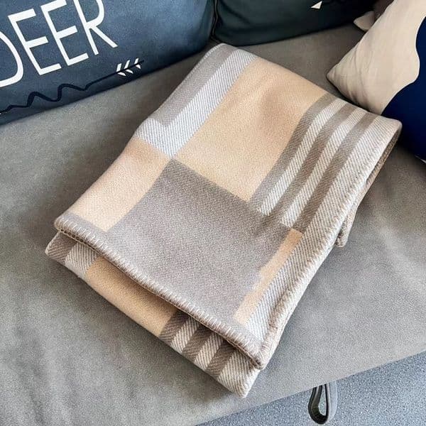 TOP Quailty Thick Home Sofa Good Quailty 2023 NEW Designer Luxurious WOOL H Blankets Gray Blanket TOP Selling Big Size