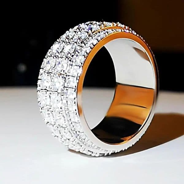 Ring Men's white gold diamond ring Europe and the United States shining luxury full of stars running finger R230909
