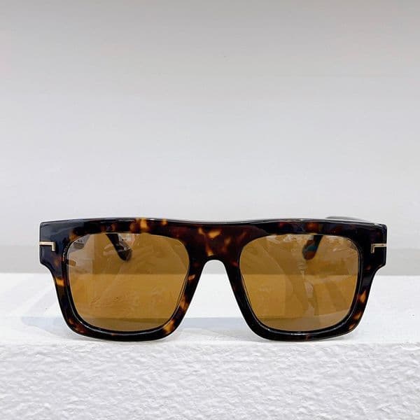 Square Sunglasses Black Mens TF711 Fashion Accessories Classic Frame Business Travel UV400 Glasses Sonnenbridge Top quality