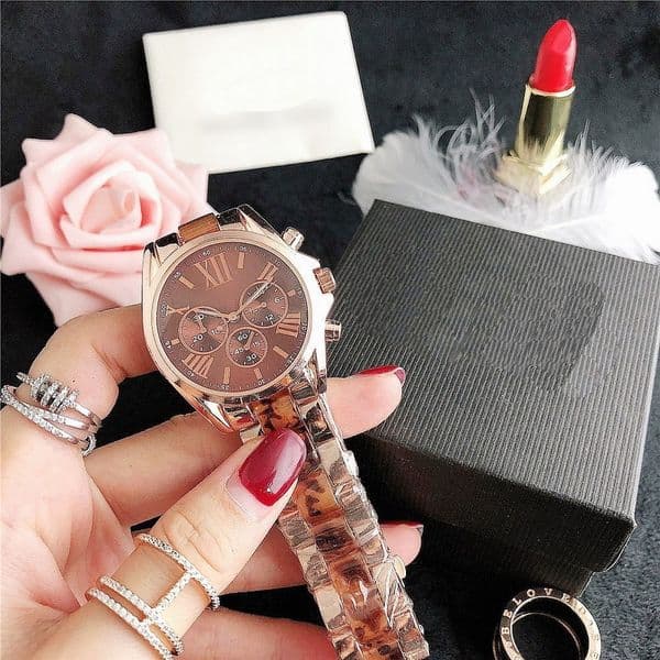 Great quality women Designer WristWatches lady Luxury Dial 38mm quartz Watchs no27