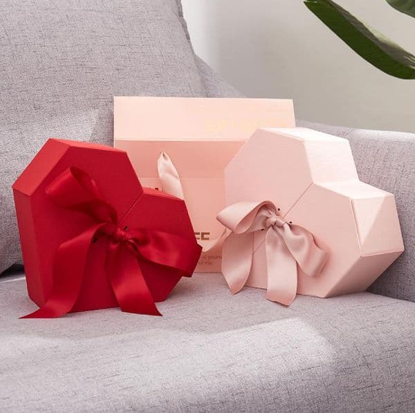 heart-shaped Gift Wrap with hand gifts drawer box lipstick perfume bow set packaging portable paper case SN4776