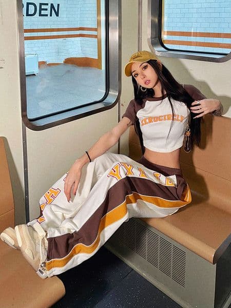 Womens Tracksuits Fashion Sexy Summer Outfits Short Sleeve Print Crop Top Straight Contrast Pants Female Japanese Harajuku Casual Two Piece Sets 230113