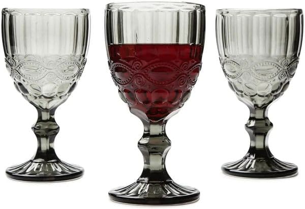 2026 New Szhome 10Oz Wine Glasses Colored Glass Goblet With Stem 300Ml Vintage Pattern Embossed Romantic Drinkware For Party Wedding U0810 F