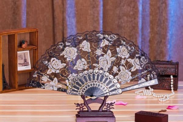 Simple Rose Lace Floral Folding Hand Fans Party Decoration Flower Print Fan Suitable For Wedding Dancing Church Party Gifts