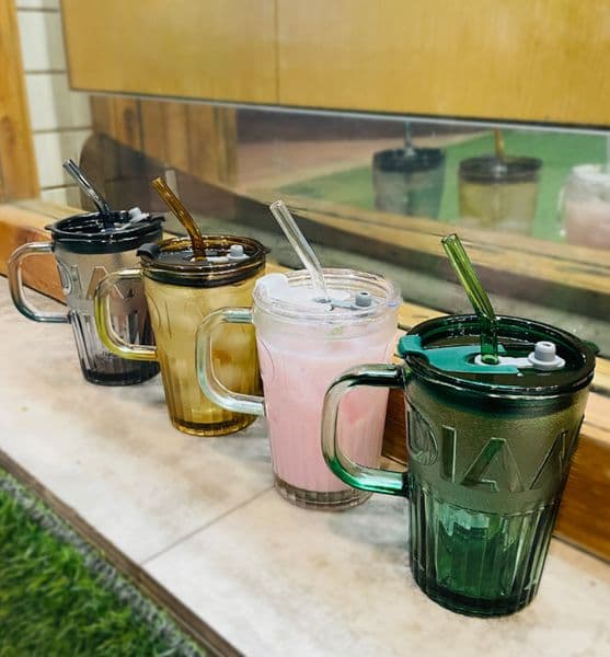 The latest 13.5oz relief glass coffee straws mug Cup, many styles choose, support customization of any logo