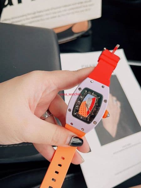des Reloj Hombre Women's two-color niche design supply watch color collision theme quartz watches clothing accessories table 138