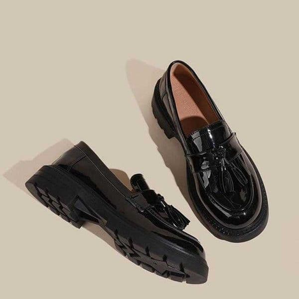 Dress Shoes English Style Low Heel Black Shoes Women Tassel Patent Leather Loafers Shoes For Women