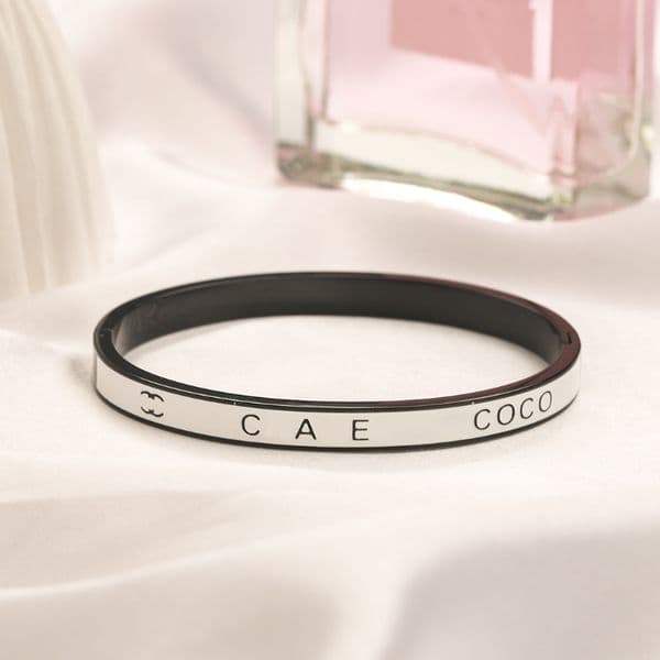 Womens Gold Curb Designer Black Brand Unisex Letter Leather Vintage Design Jewelry Gift Stainless Steel Bracelet