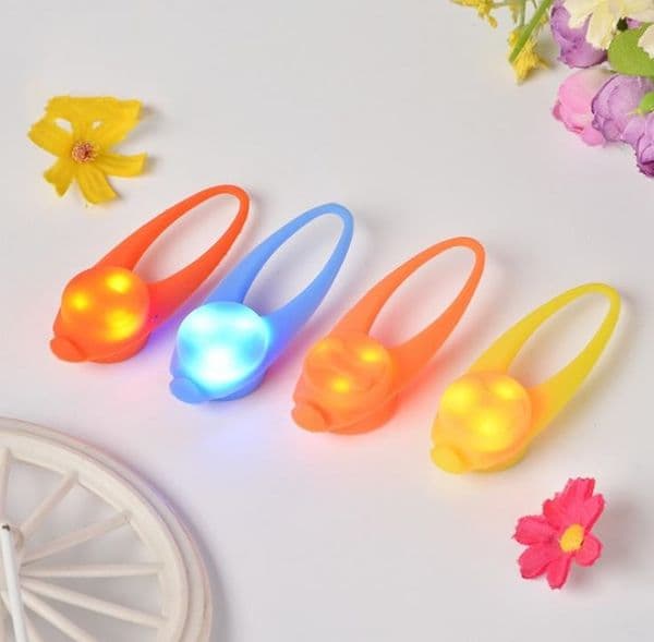 LED Safety Pendant Necklace Flashing Glow Light Night Light Collar Pendant For Pet Dog Puppy