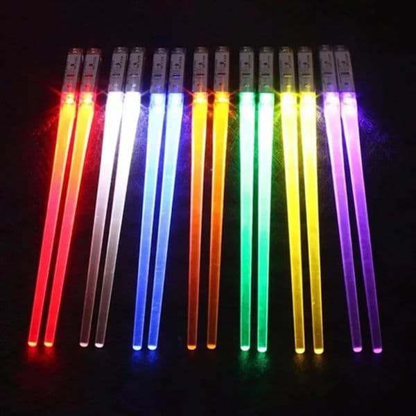 Creative 2pcs/Pal LED Chopstic Light Up Durable Lightweight Kitchen Dinning Room Party Portable Food Safe Tableware G0518