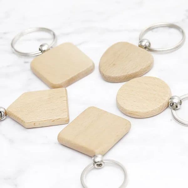 Promotional Handicrafts Party Favor Souvenir Plain DIY Blank Beech Wood Pendant Chain keychain With Key Ring 2023