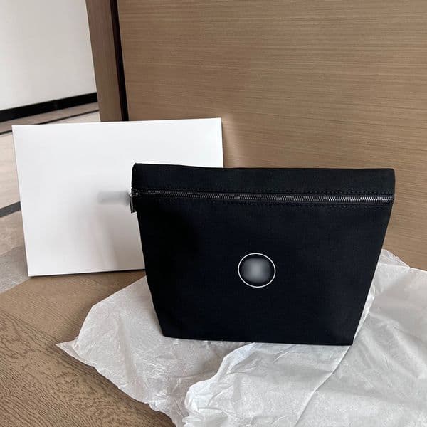2026 Designer VIP High Quality Makeup Bag Lipstick Clutch Holder Travel Toiletry Fashion Storage Box Skincare Organizer With Gift Free Shipping Shipping