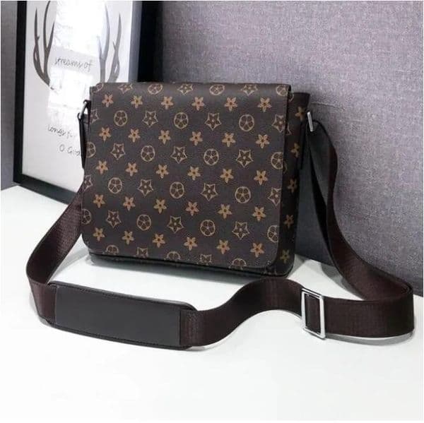 2023 quality Handbags Men Leather TRIO Messenger Bags Luxury Shoulder Bag Make up Bag Designer Handbag Tote Man's bag