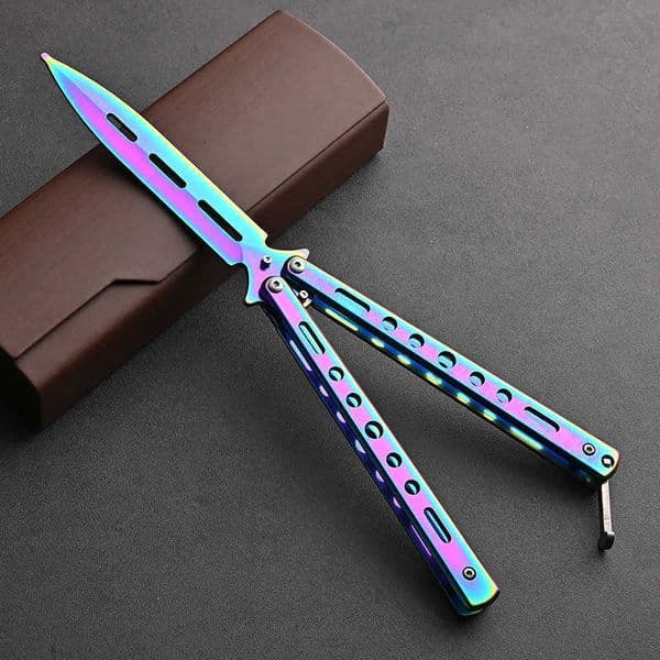 2026 New New Designer CS GO Karambit Folding Gift Game For Party Dull Whole Day Blade Travel No Edge Tool Practice Butterfly In Knife NEW Toy Toy