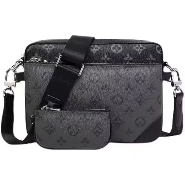 2026 Men Designer Shoulder Bags Man Messenger Bag Crossbody Purse Travel Outdoor Packs Male Luxurys bags Casual Cross Body book bag Fashion black AA006