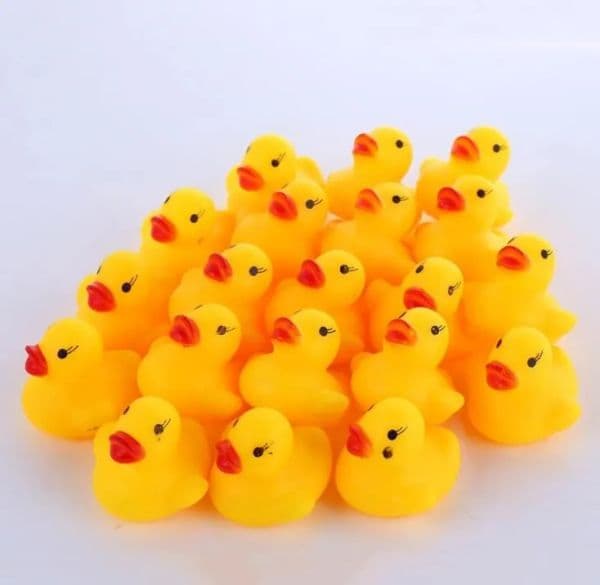 2026 Party Favor Fashion Bath Water Duck Toy Baby Small Ducktoy Mini Yellow Rubber Ducks Children Swimming Beach Gifts Free Shipping