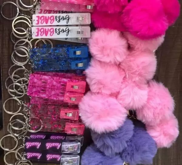 Cute Credit Puller Pompom Favor Key Rings Acrylic Debit Bank Card Grabber for Long Nail ATM Keychain Cards Clip Nails tools FY3637 bb1115