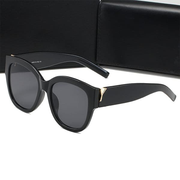 Designer Sunglasses Fashion Eyeglasses Women Goggles Men Adumbral Elegant Glasses Luxury Eyeglass Exquisite Street Seaside Sun Protection Sunglasses