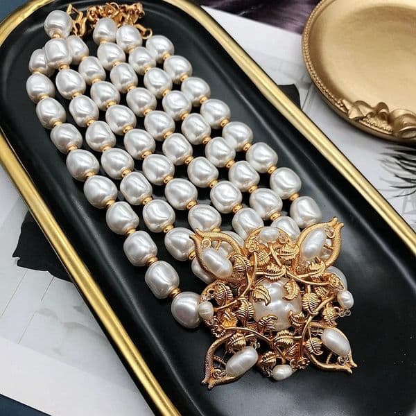 Chokers Baroque Pearl Jewelry Necklace Statement Romantic Chokers Three Strands Flower High-Quality Accessories Wedding Party Elegant 231124