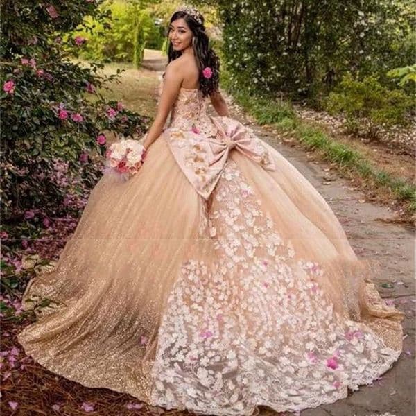 Sparkly Sequined Quinceanera Dresses With 3D Floral Appliques Sleeveless Sweetehart Neck Lace-Up Bow Back Champagne Beaded Princess Prom Party Pageant Gowns