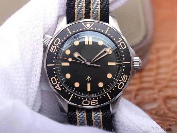 classic luxury automatic mechanical watches sapphire 300m series diving watch movement watches