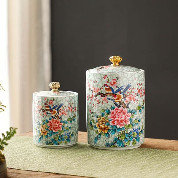 2026 Bottles European Ceramic Storage Jar Enamel Decorative Kitchen Cereal Dispenser Coffee Table Desktop Tea Canister Living Room Candy Jars Free Shipping