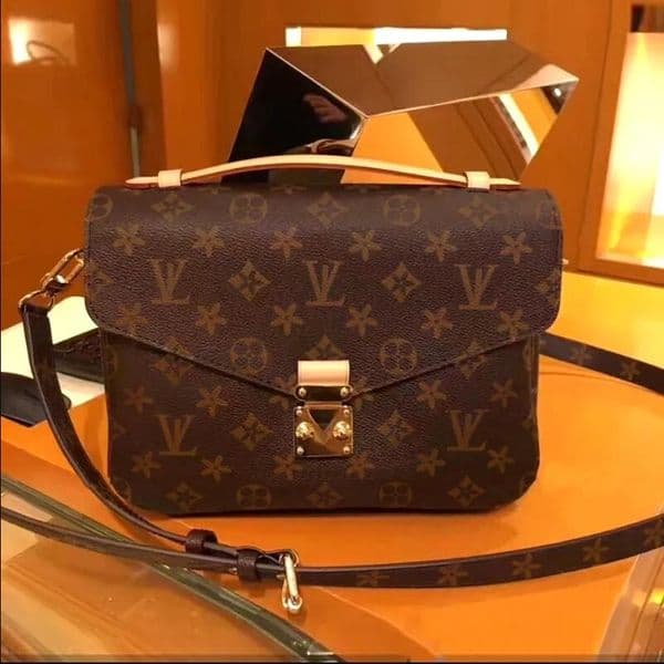 Shoulder Bags Luxurys Designers Bags Fashion Womens CrossBody Clutch Letter Handbag Ladies purse 2022 Pocket Messenger Totes Bag Wallet louiseitys LVS viutonitys