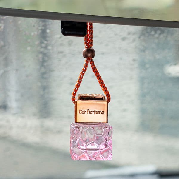 Wholesale Rose Gold Cover Color Water Cube 8ml Car Perfume Empty Glass Fragrance Bottle Botella De Fragancia De Vidrio Vacia
