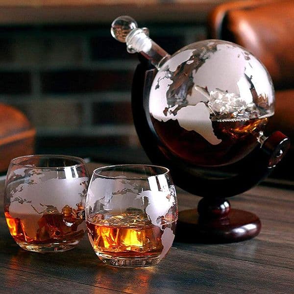 2026 New Bar Tools Creative Globe Decanter Set With Leadfree Carafe Exquisite Woodstand And 2 Whisky Glasses Whiskey Grade Gift 230612 Free