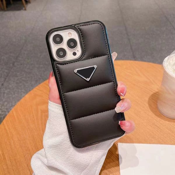 2026 new quilted designer phone case for apple iphone 17 perfume 16 max 15 promax 14 13 12 11 pro luxury pu leather puffy winter nylonpadde