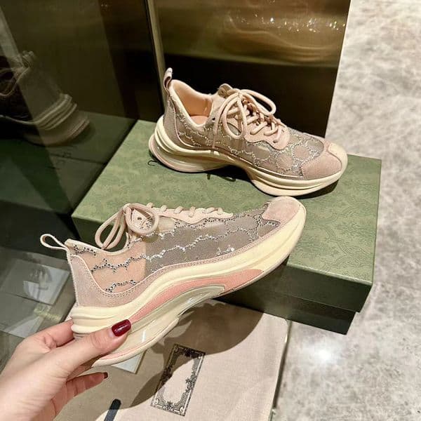 Designer Rhyton Sneakers Women Casual Shoes Vintage Men Daddy Sneaker Lady Runner Trainers Chaussures Multicolor Platform Shoe 35-41