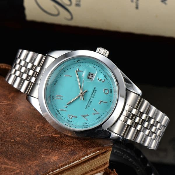 Mens Watches Quartz Movement Battery Splah Waterproof Watch 41mm Case Arabic Scale Sports Wristwatch Design Analog Clock Auto Date Montre De Luxe