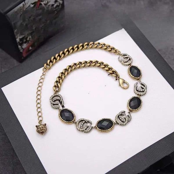 2023 Luxury master designs pearl necklace, fashionable jewelry for wedding party travel1236